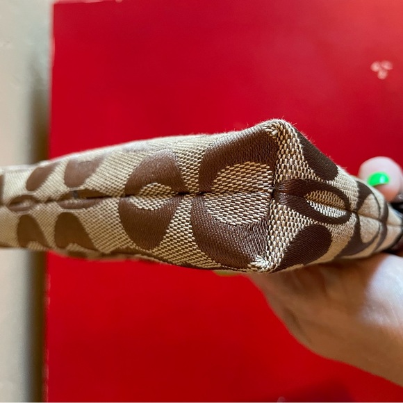 2 Coach signature C Wristlets Brown Black - Picture 7 of 13